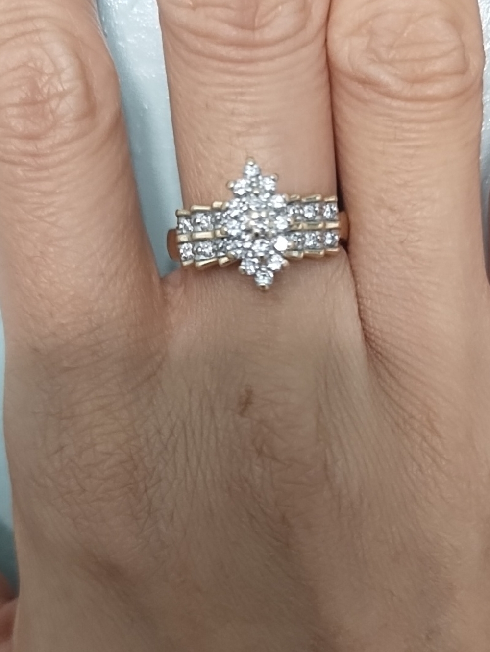14kt gold diamond ring